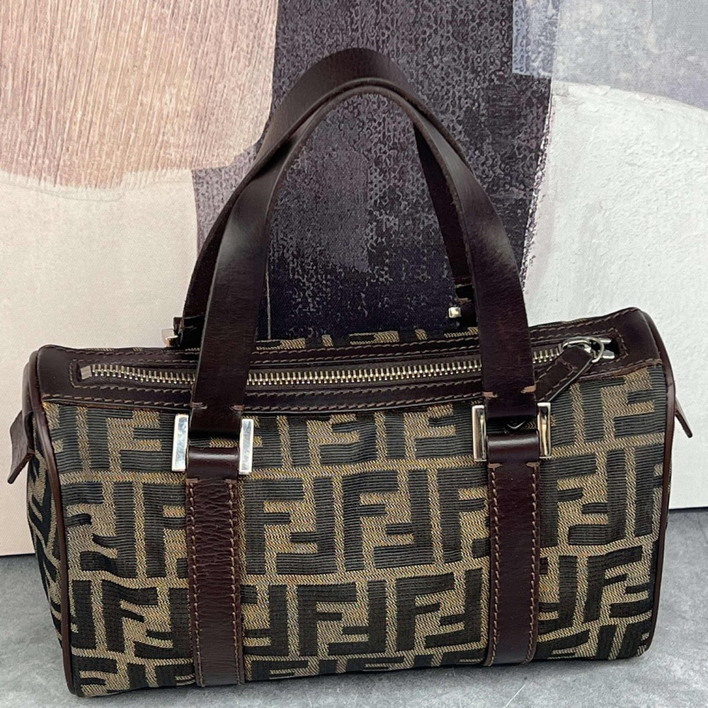🌵Authentic Fendi Small Arm Bag🌵